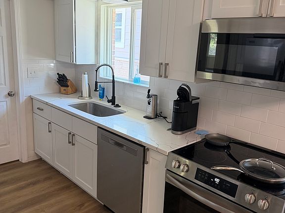 4th image of 4075 Byram Ave