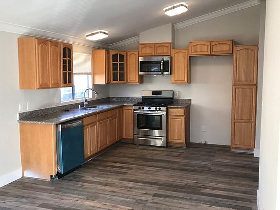 4th image of 44 Solera Ln