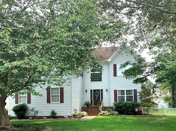 806 Crosswood Ct, Chesapeake, VA 23322