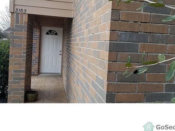 3rd image of 3103 Barkers Crossing Ave