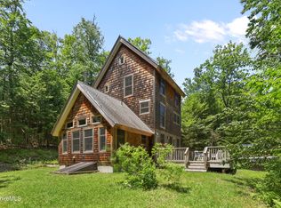 606 Leonhardt Rd, Becket, MA 01223