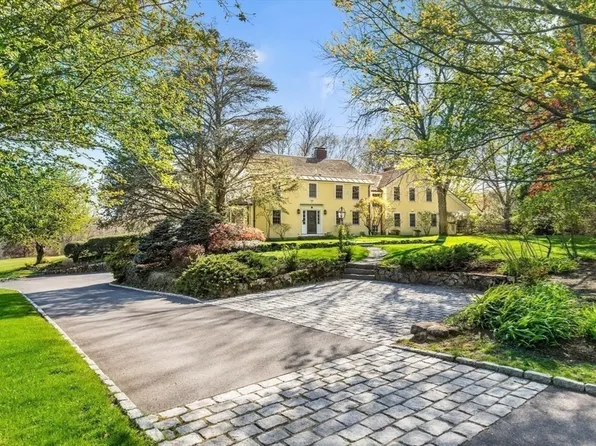 151 Oakland St, Wellesley, MA 02481