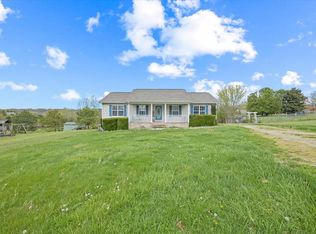 1711 Bouton Dr, Algood, TN 38501