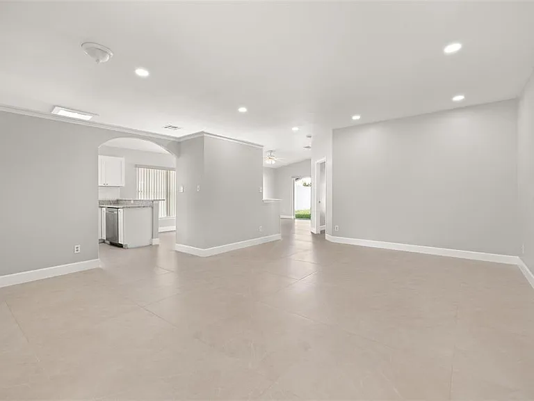 11218 Worley Ave — Photo 6