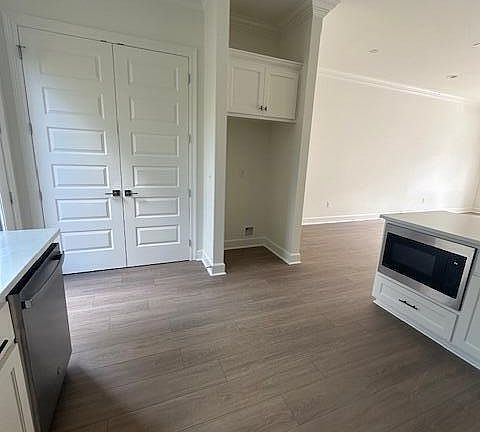 4th image of 1510 Kaliste Saloom Rd #103