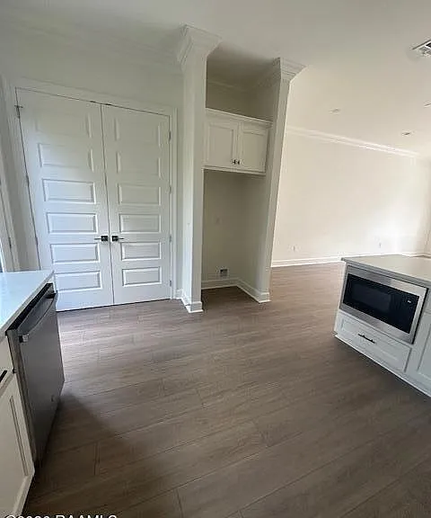 1510 Kaliste Saloom Rd #105 — Photo 4