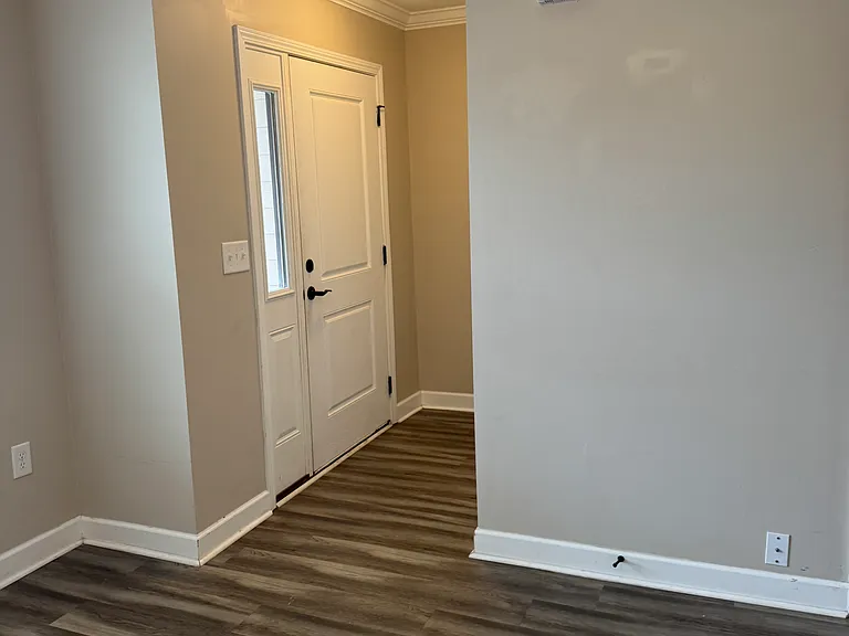 66 Bellvue Dr — Photo 18