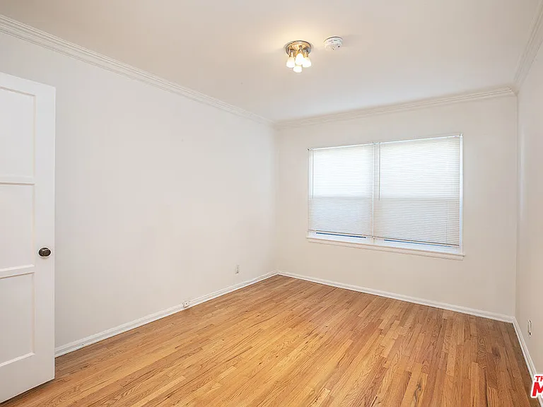8517 Pickford St — Photo 12