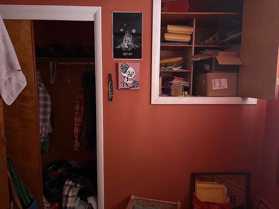 2nd image of 45 Sewall Dr Room 2