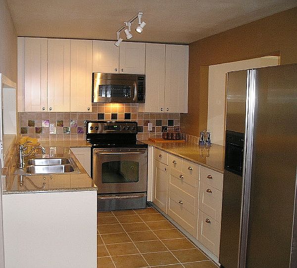 Galley Kitchen w/Pass thru