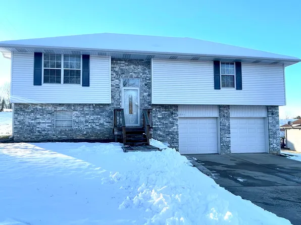 1511 S 14th Avenue, Ozark, MO 65721
