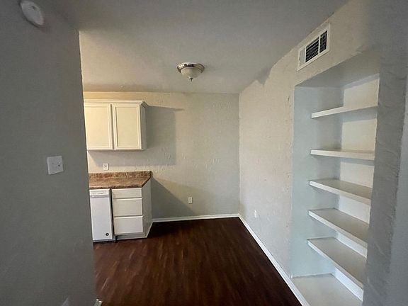 3rd image of 3206 Salisbury Ave APT B