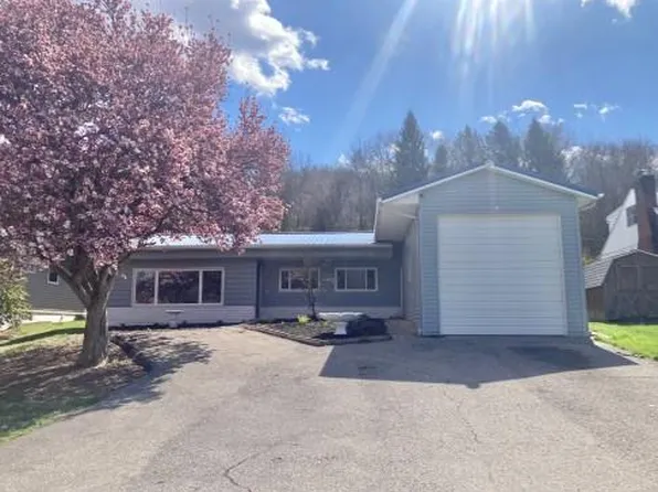 57 Peggy Lane, New Martinsville, WV 26155