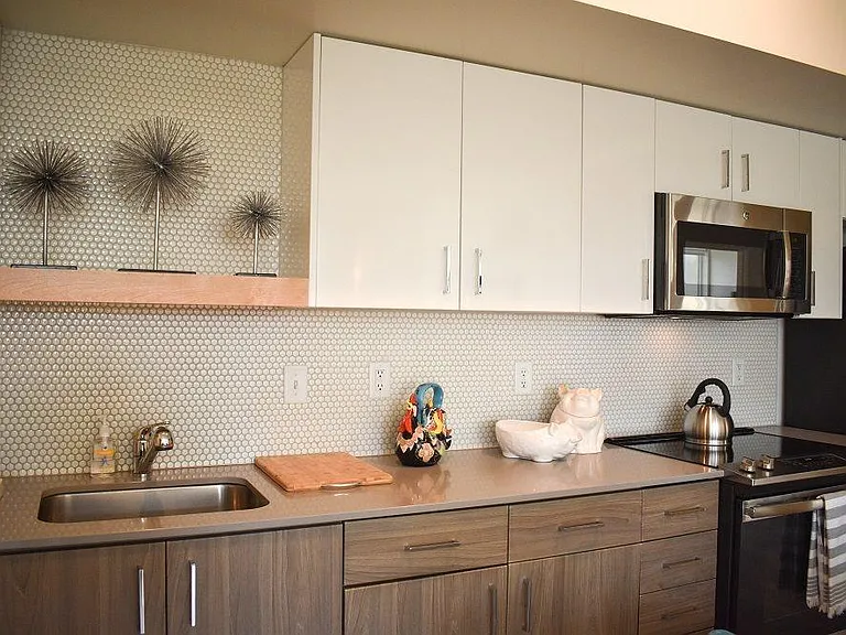 Sunnyside — Photo 2