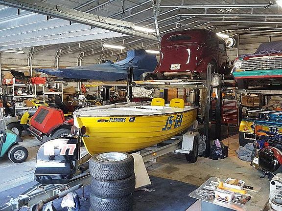 3 car-lifts INCLUDED 