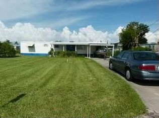 1615 Lake Dr W, Okeechobee, FL 34974
