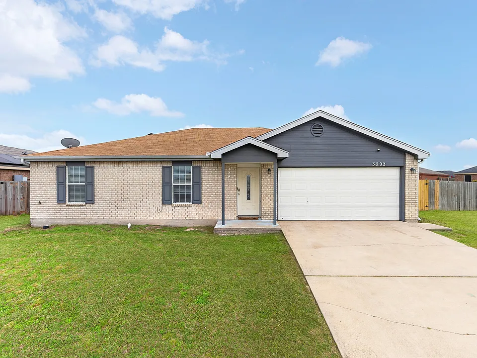 3202 Tom Lockett Dr