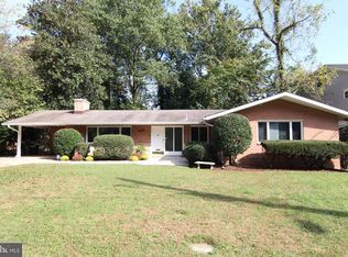 7009 Kenhill Rd, Bethesda, MD 20817