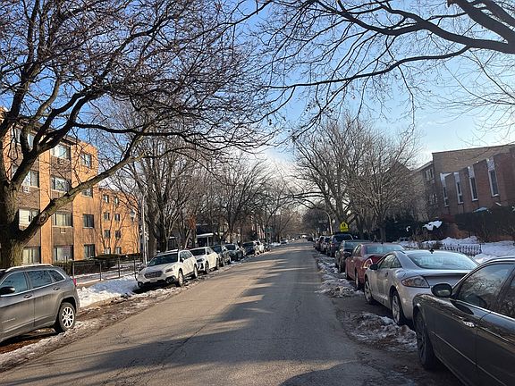 4th image of 1615 W Greenleaf Ave Unit F