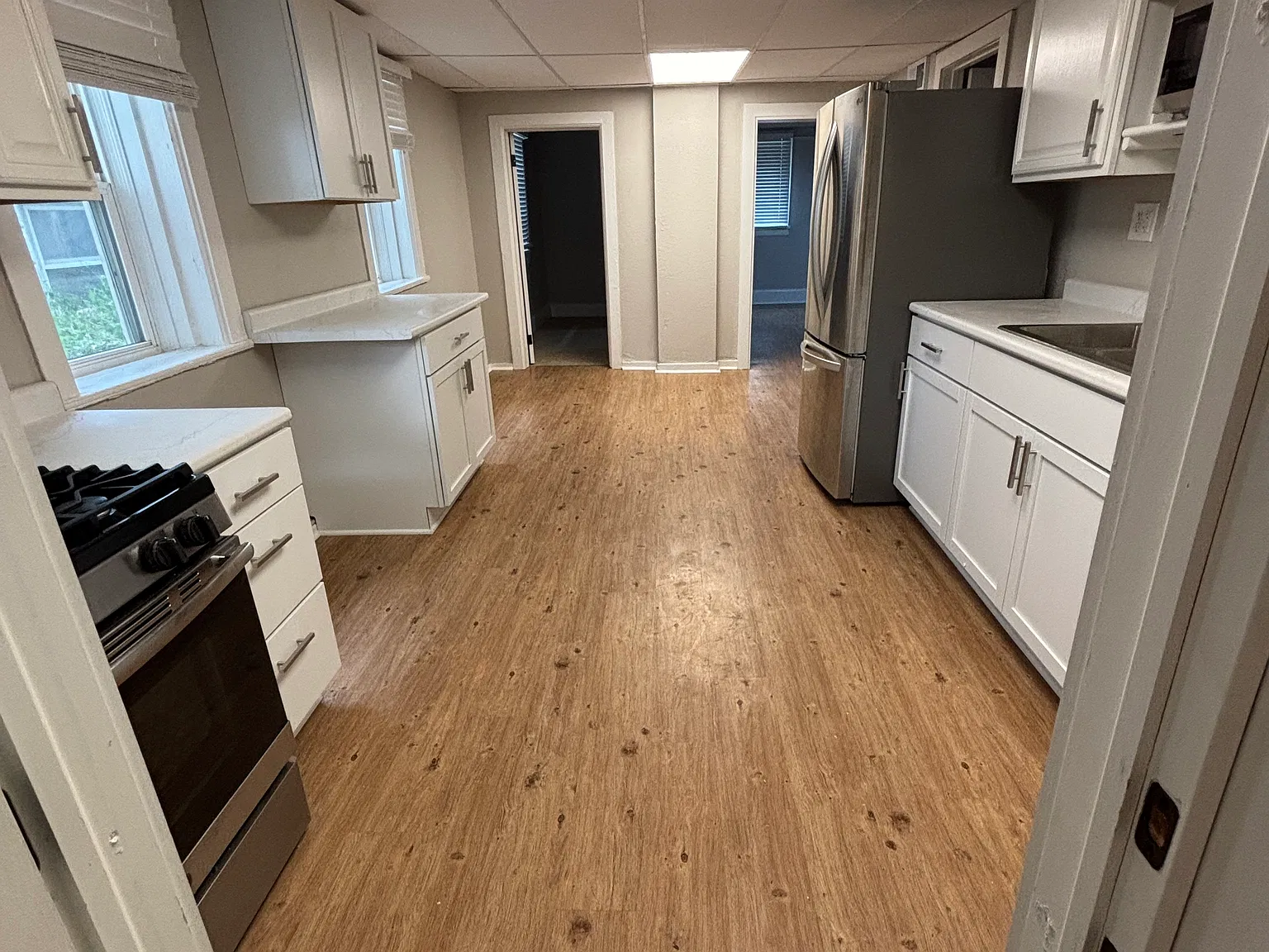2 bed, 800 sqft, $1,300 — Photo 3