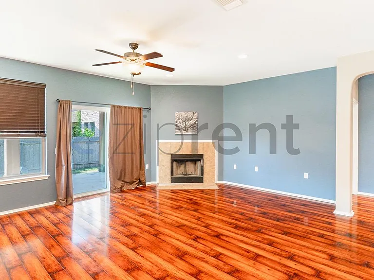6421 Panadero Cv — Photo 4