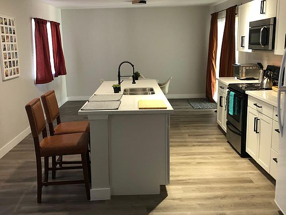 4th image of 2904 Richfield Blvd