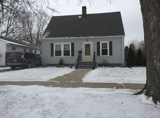 57 S Weston Ave, Elgin, IL 60123