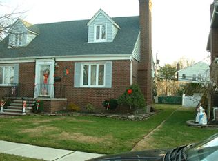 10 Jefferson St, New Hyde Park, NY 11040