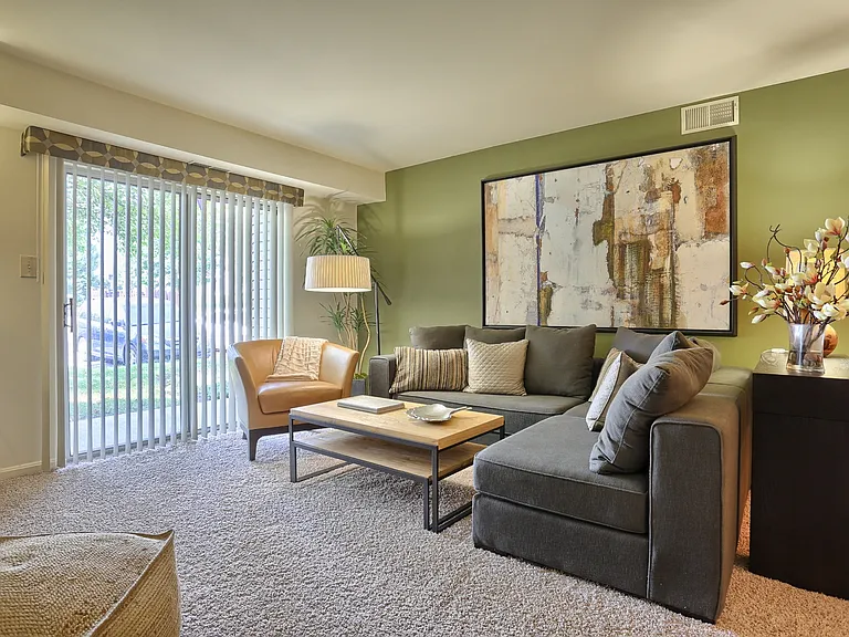 Springford Apartments — Photo 9