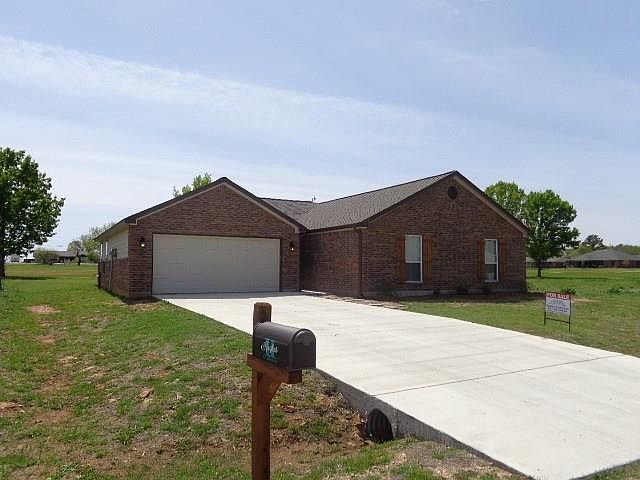1st image of 227 Lakeview Dr