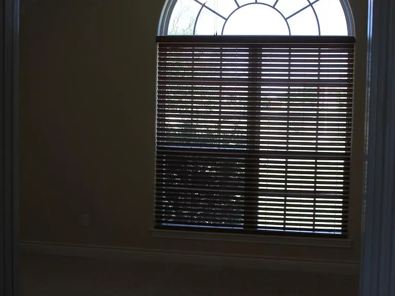 336 Skyline Dr — Photo 4