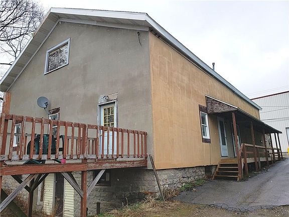 2nd image of 26 Howard St