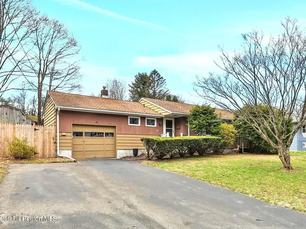 4 Sterley Avenue, Saugerties, NY 12477