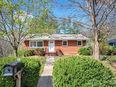 8 N Pershing Rd, Asheville, NC, 28805