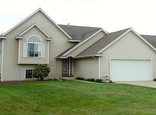 5480 Alberta Dr, Hudsonville, MI 49426