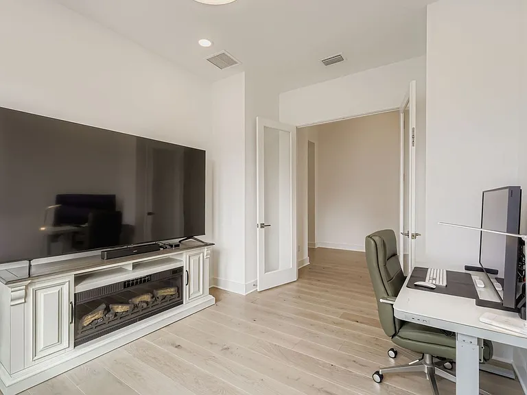 279 Bismarck Palm Rd — Photo 27
