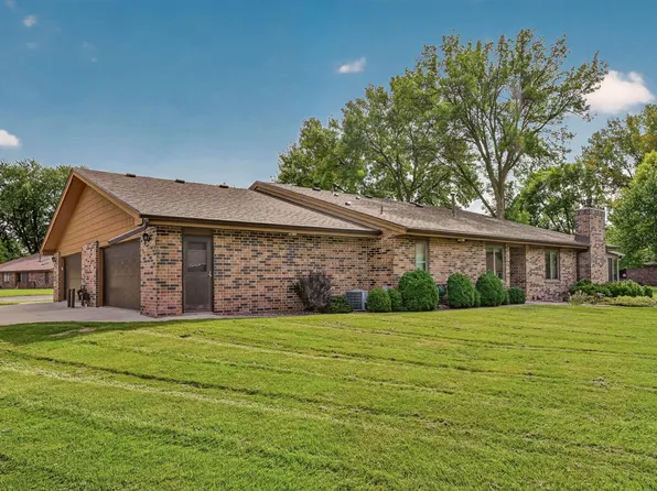 2241 Baihly Ln SW, Rochester, MN 55902