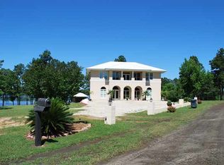 340 Sunnyshore Dr, Hemphill, TX 75948