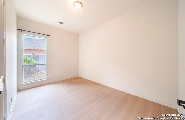 7523 Steeple Dr — Photo 17