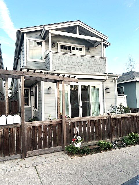 1st image of 342 12th St