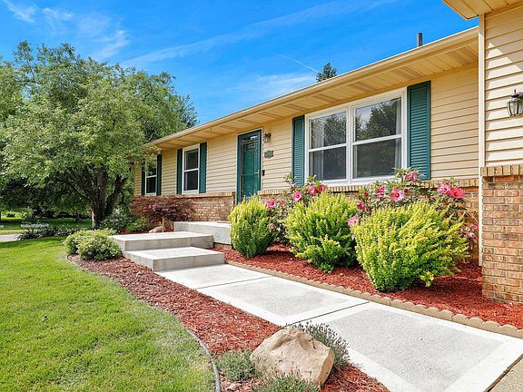 4th image of 5705 Wood Valley Dr