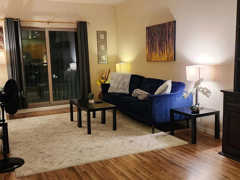 450 J St #4111 — Photo 1