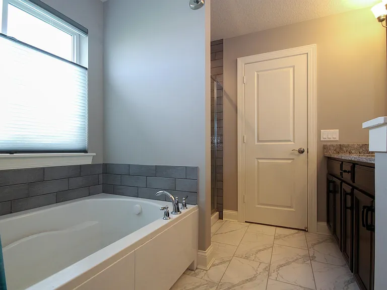 18170 Glassfern Ln — Photo 16