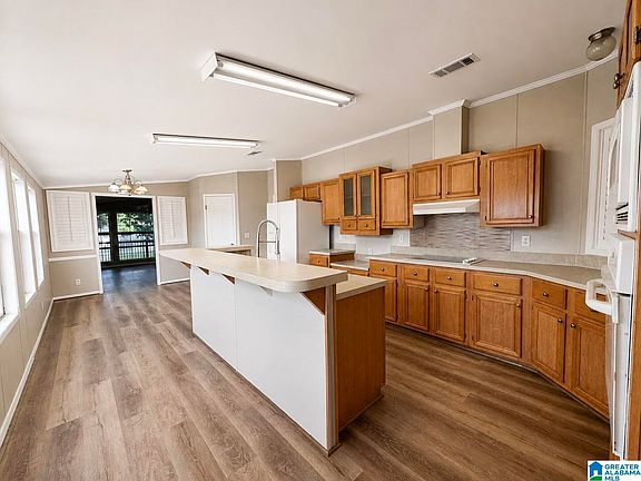 3rd image of 45 Sonia Ln