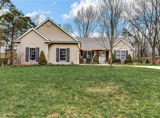 514 Snyder Rd, East Aurora, NY 14052