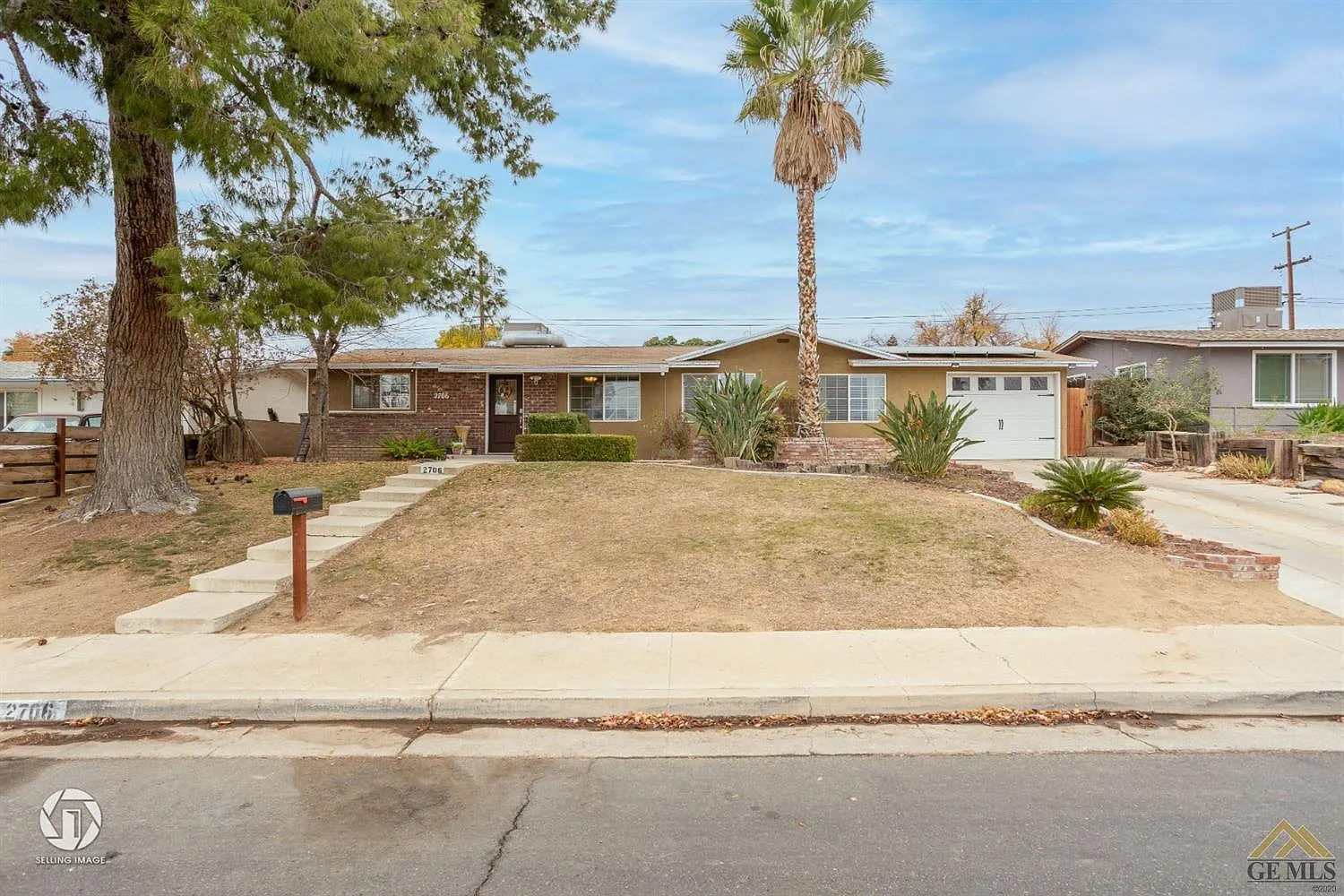 2706 Blade Ave photo 1