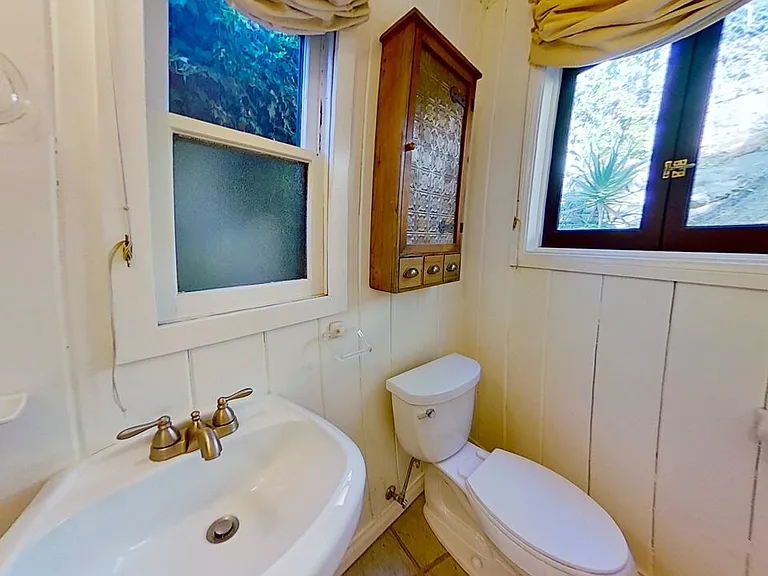 10211 Seabury Ln — Photo 7