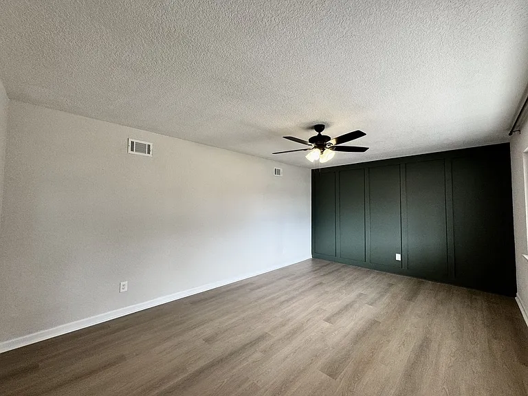 4512 Whitechapel Ct — Photo 9