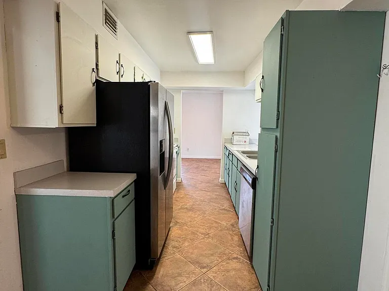 7816 NW 70th Ter — Photo 14