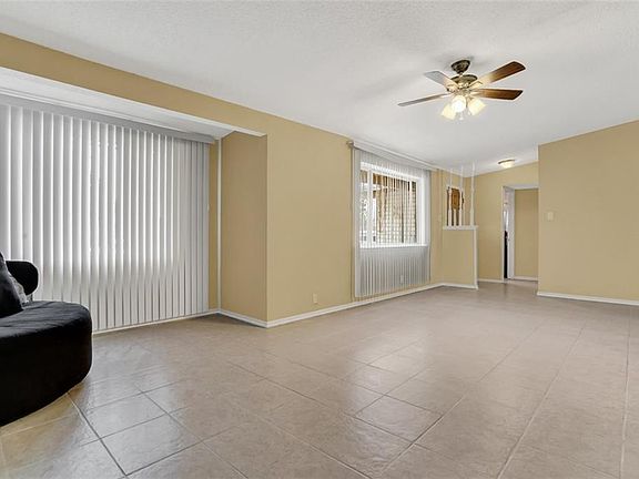 4th image of 10549 Brisbane Way